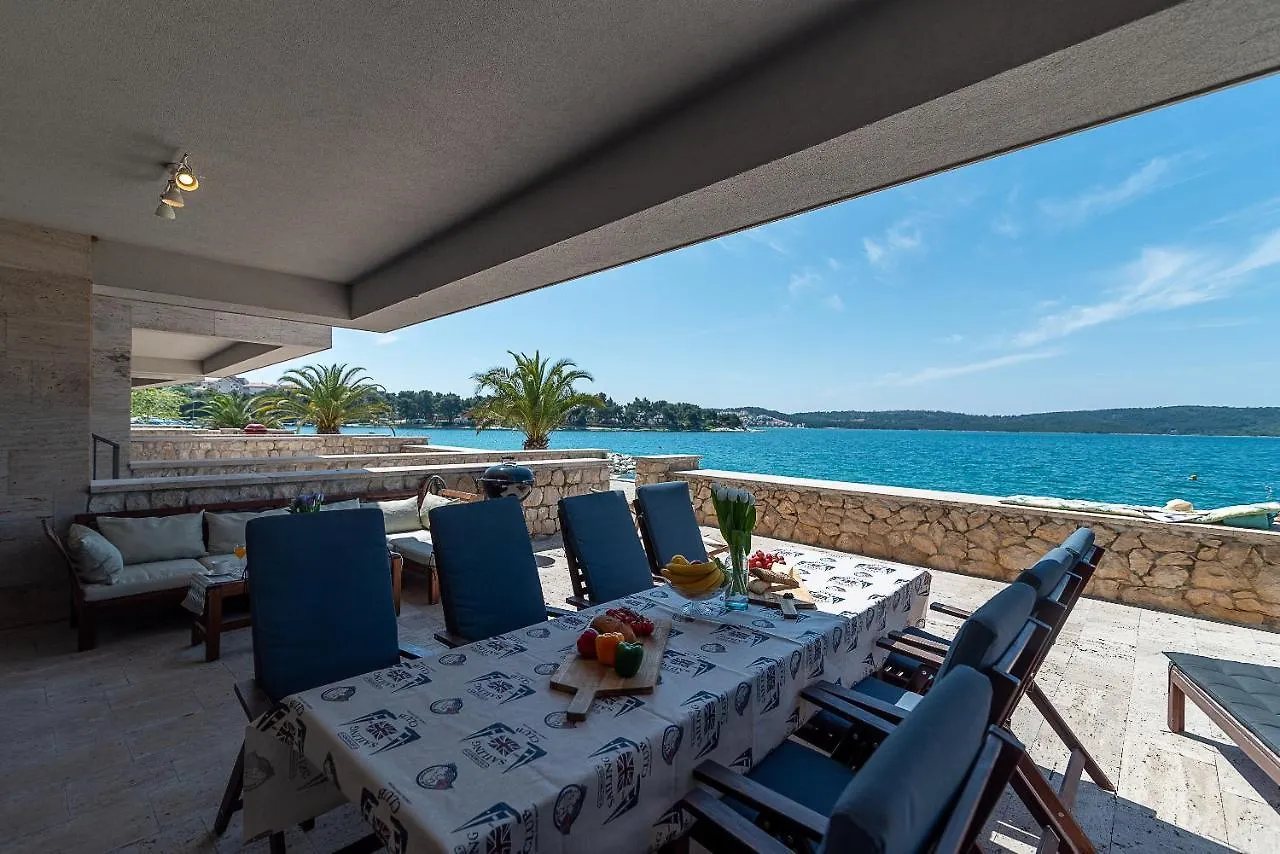 Trogir Beach House 0*,  Κροατία